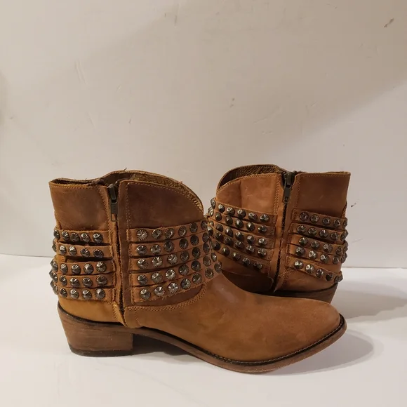 Steven x Steve Madden Mexico Leather Rivet Strapped Tan Ankle Boots Sz 11 - Picture 3 of 7